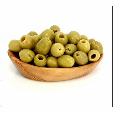 Olive verdi denocciolate al naturale senza condimenti in a wooden bowl, perfect for culinary use.