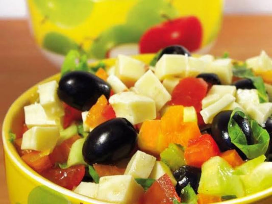 Insalata di Caciocavallo Calabrese con Olive Nere Monacali