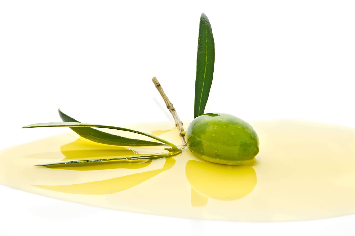 olio calabrese prodotto in azienda agricola, spremuto a freddo in latta, bottiglia vergine ed extravergine anche aromatizzato al bergamotto, cedro, peperoncino, rosmarino, arancia