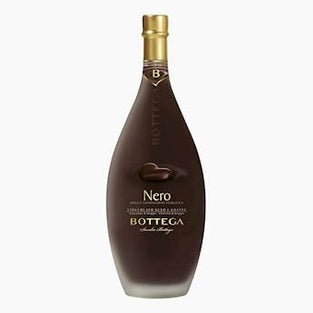 Liquore Crema in elegante bottiglia Bottega da 50 cl, sapore dolce e raffinato.
