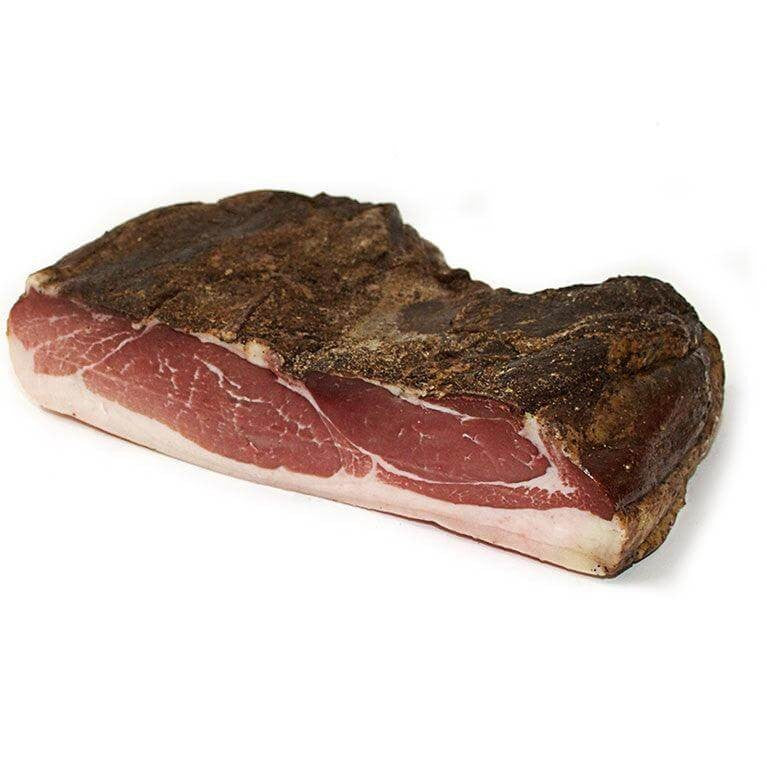 Speck Artigianale Calabrese, prosciutto stagionato con aromi tipici della montagna aspromontana.